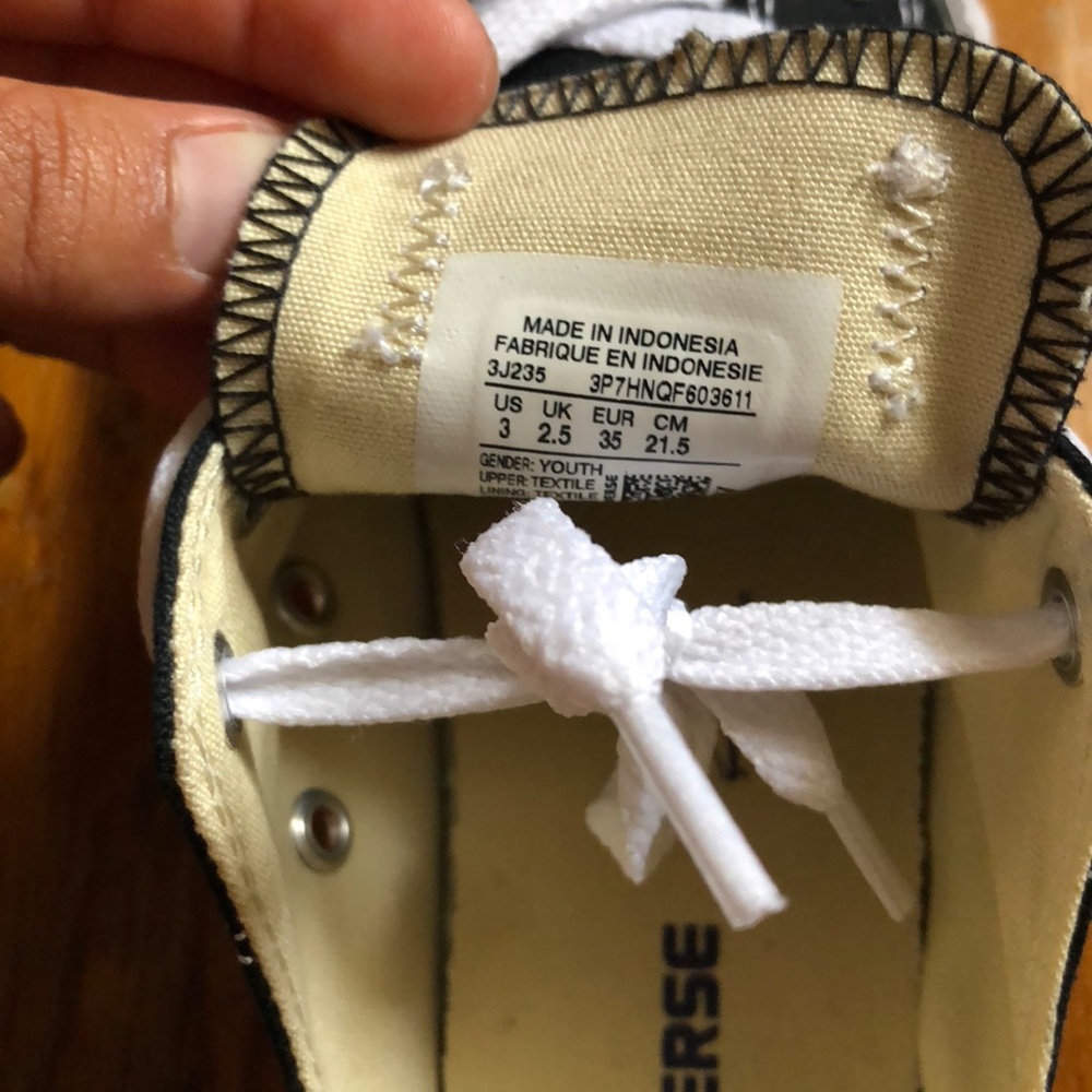 Converse ⭐️ - Picture 3 of 4